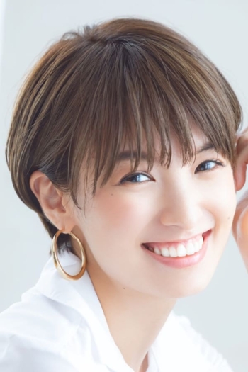 Actor Akina Minami