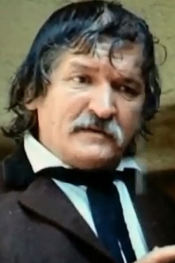 Actor Paul Lavric
