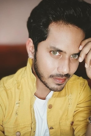 Actor Nikhil Sonkeshariya