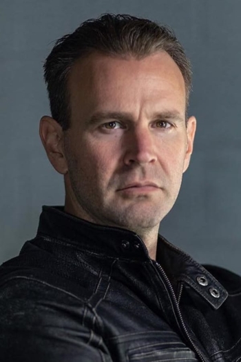 Actor Virgil Davies