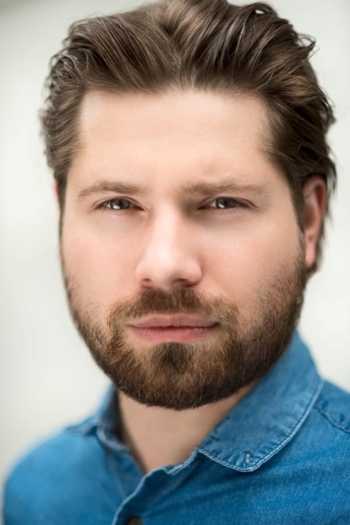 Actor Mike Lobel