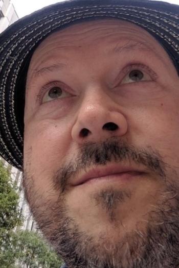 Actor Andrew J. Lederer