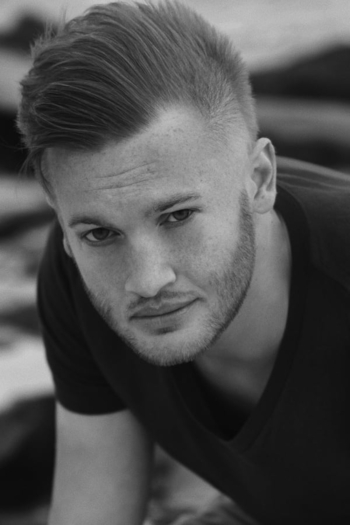 Actor John Powers Middleton