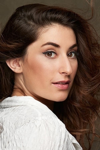 Actor Camila Almeda