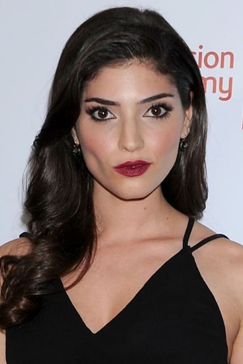 Actor Amanda Setton