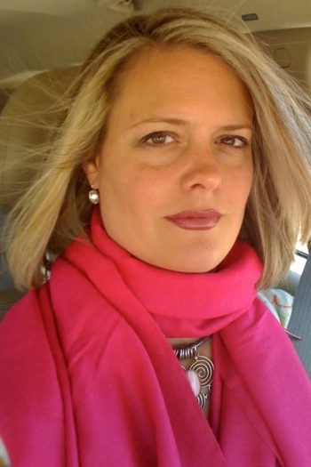 Actor Elizabeth Cox