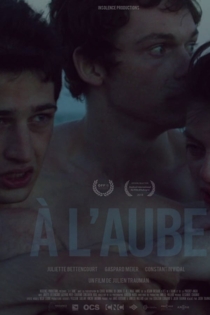 À l'aube