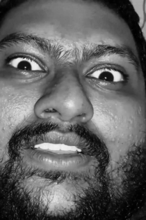 Burung di Tingkat Dua Puluh Tujuh