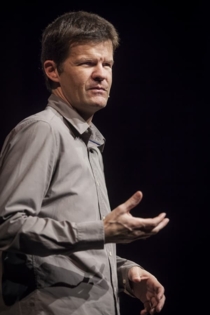 MARC DONNET-MONAY COMPLETEMENT EPANOUI