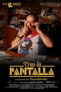 Tras la pantalla