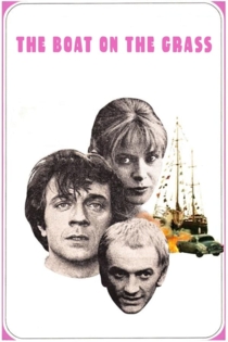 Le bateau sur l'herbe