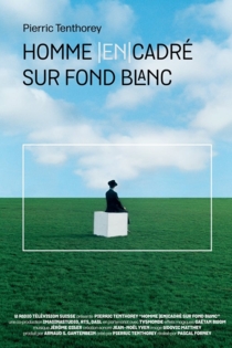 Homme Cadré sur Fond Blanc