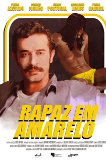 Rapaz em Amarelo