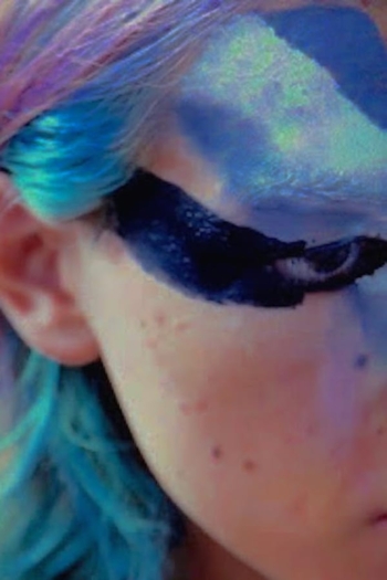 Elri Paints Himself as a Tornado