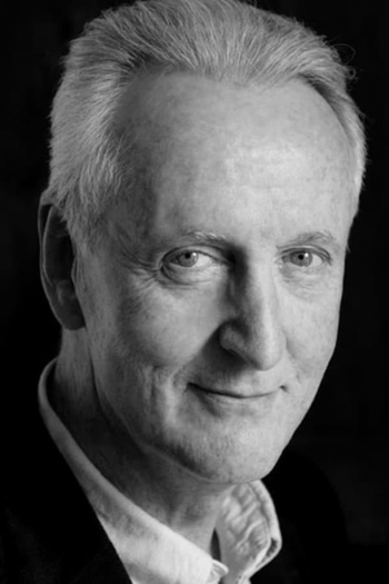 Actor Hugh Fraser