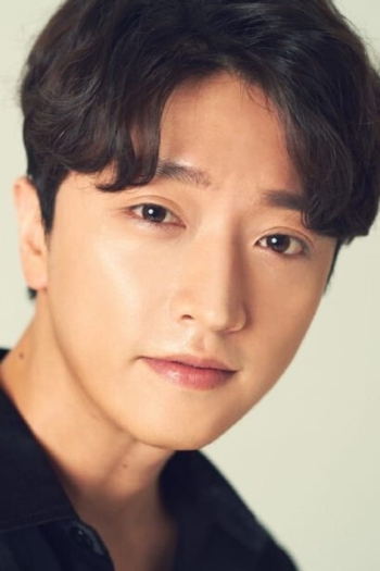 Actor Choi Jung-hun
