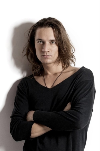 Actor Alexander Osinnen