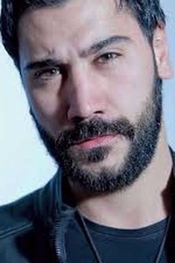 Actor Uğur Güneş