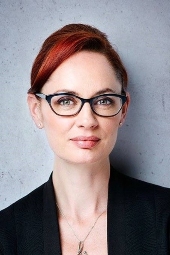 Actor Jennifer Gibson