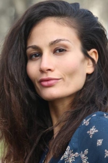 Actor Sarah Lazaar