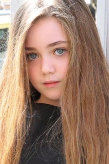 Actor Jennifer Distaso