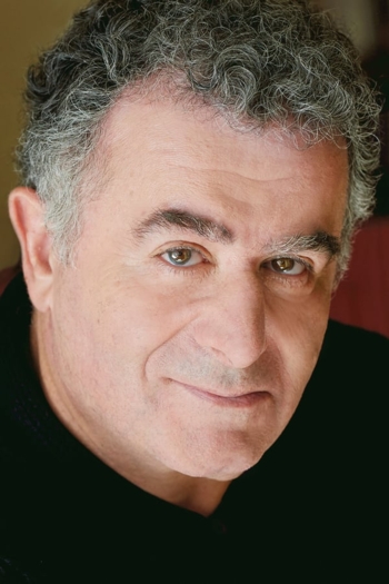 Actor Saul Rubinek