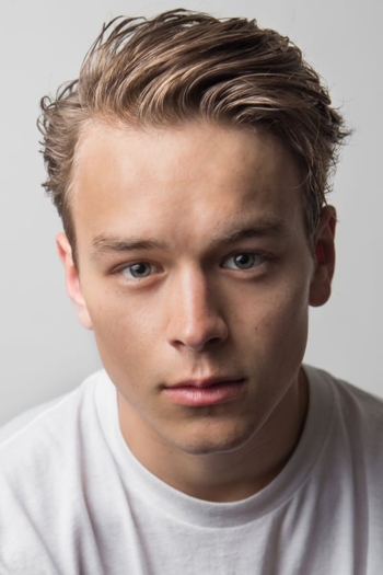 Actor Rarmian Newton