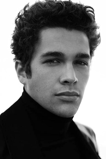 Actor Austin Mahone