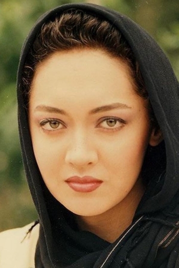 Actor Niki Karimi