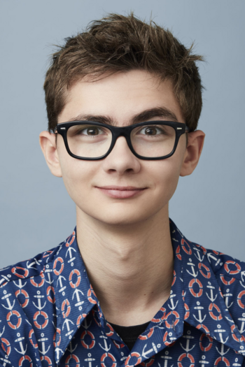 Actor Elliott Fullam