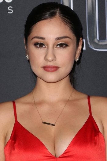 Actor Yvette Monreal