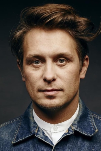 Actor Mark Owen