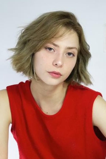 Actor Kami Zea