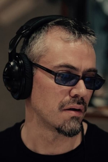 Actor Edgardo Yayo Serka