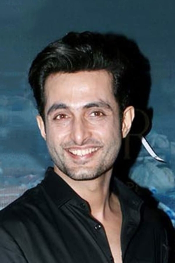Actor Aadil Khan
