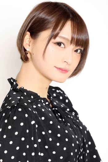 Actor Shiori Izawa