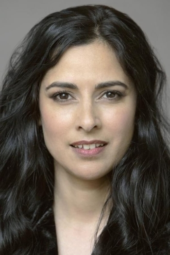 Actor Leah Vandenberg