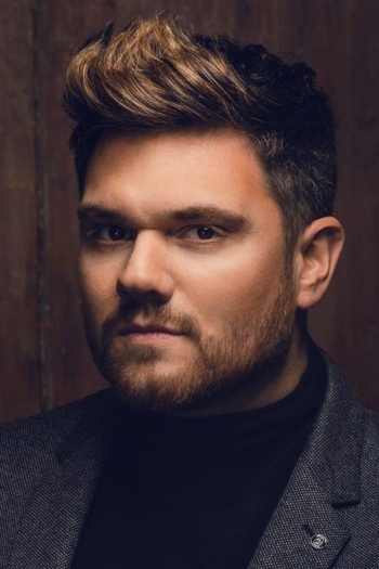 Actor Mark Kingswood