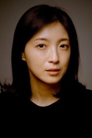Actor Jeon Soo Ji