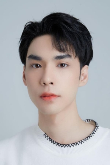 Actor Nine Theepop Phanitprasert