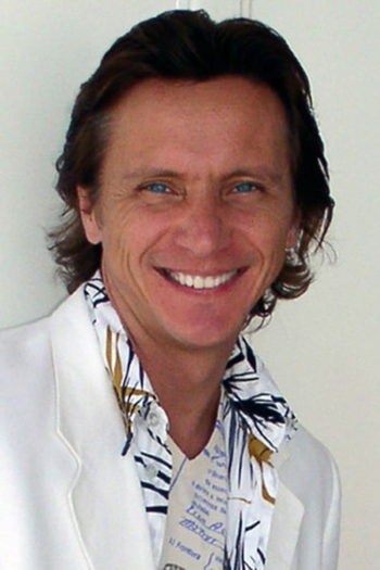 Actor Val Ovtcharov