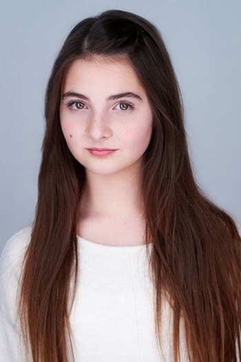 Actor Lily Zager
