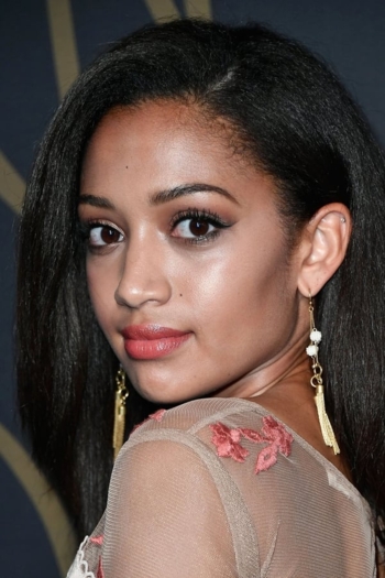 Actor Samantha Logan