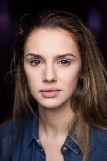 Actor Mollie Winnard