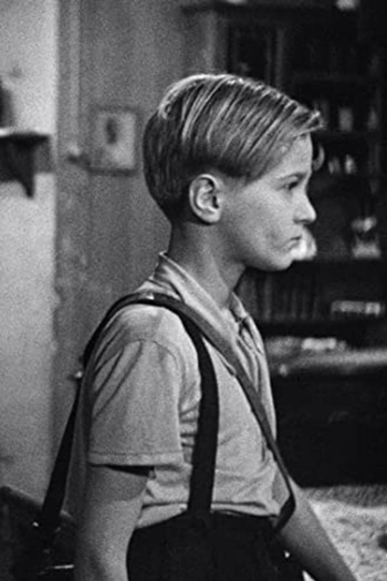 Actor Edmund Moeschke