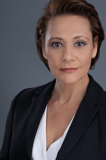 Actor Irene Santiago