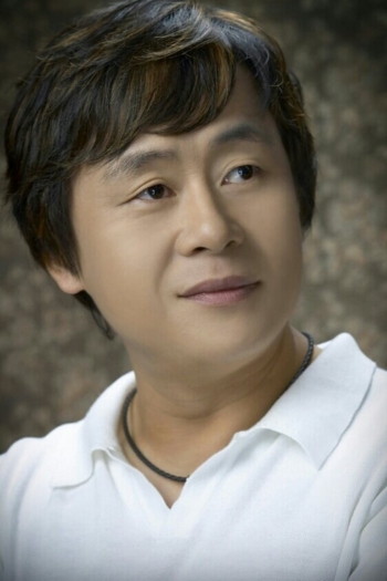 Actor Choi Joonyeong