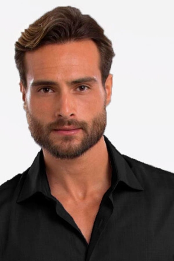 Actor Isaac Alfaiate