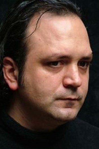 Actor Emrah Kolukısa