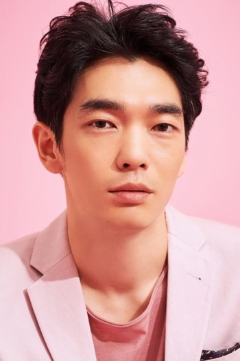 Actor Baek Soo-jang